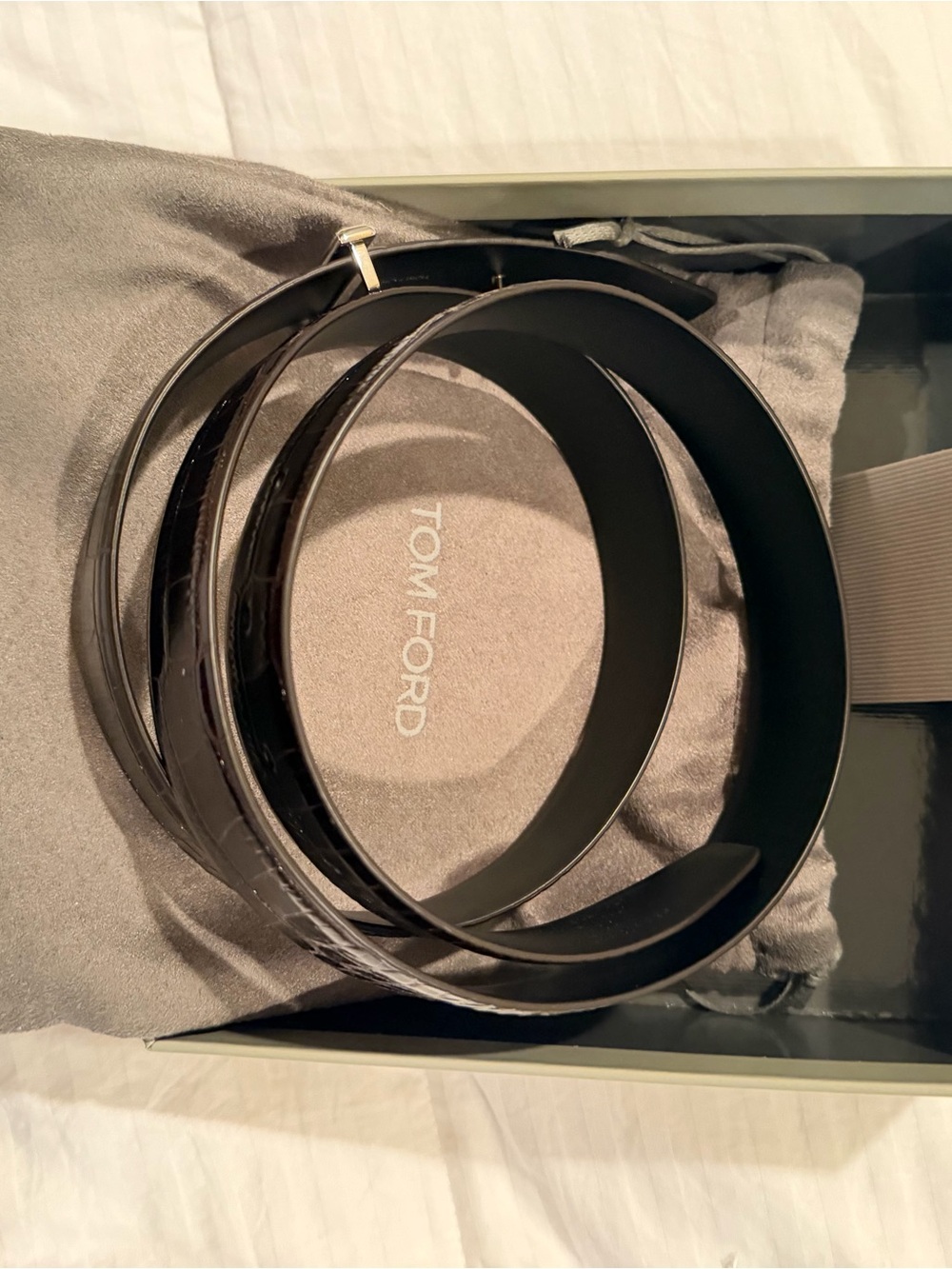 Reversible Tom Ford Black Croc-Embossed Men's Belt with Silver 'T’ Buckle 100 in - Picture 7 of 7